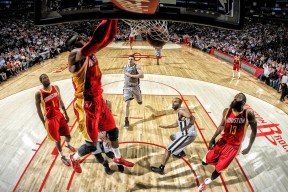 kaiyun官网-东契奇复出首秀出彩，AC米兰主场险胜热刺，豪取4连胜